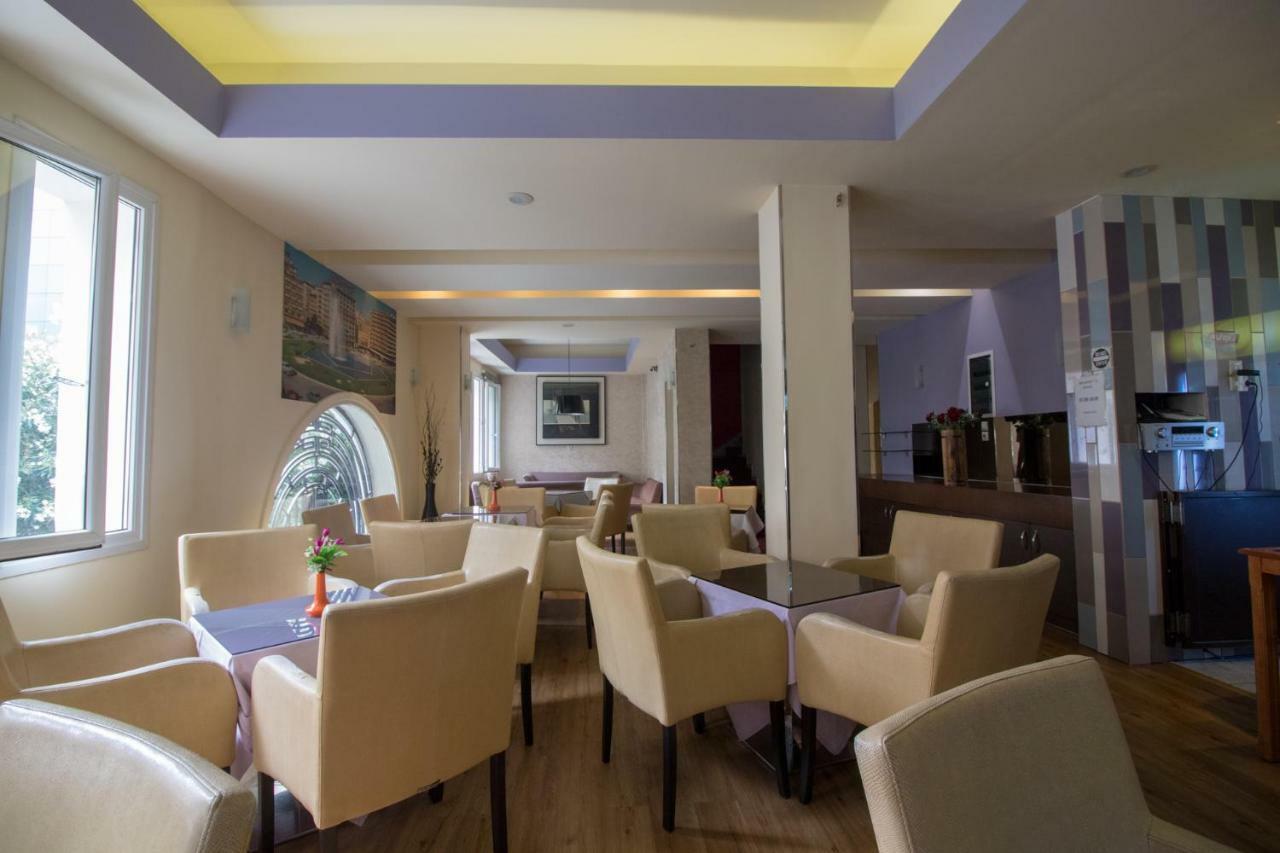 Cosmopolit Hotel 2*